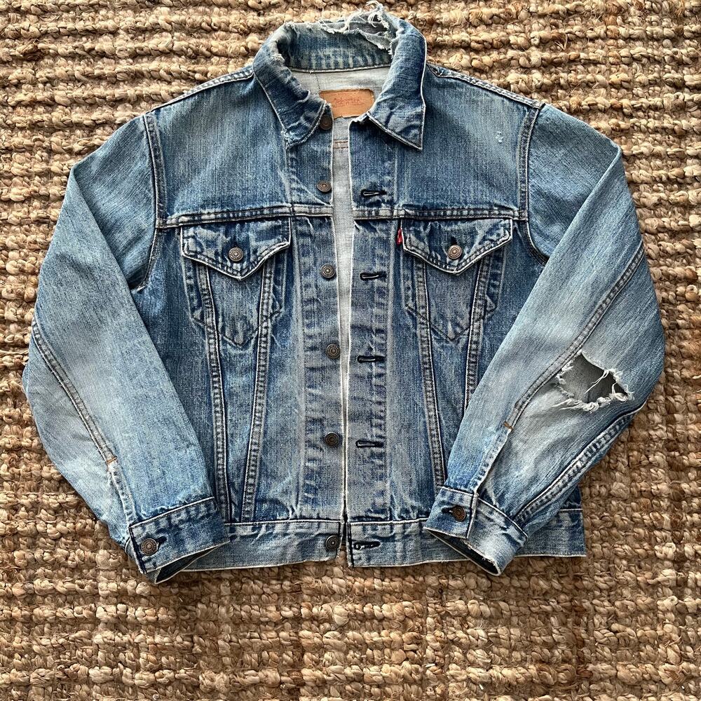 Vintage Levi’s Made USA Distressed Denim Trucker Jacket Faded Blue 19.5" Chest